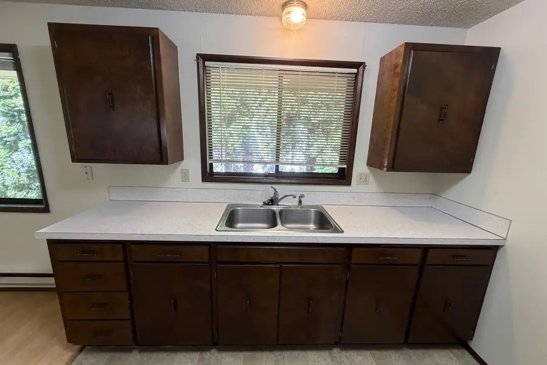 Apartment in Centralia - More