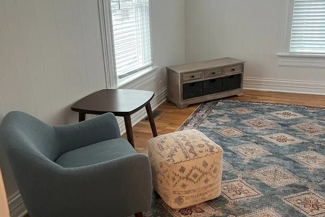526-528 S Market St unit 528 1.5 – photo 1