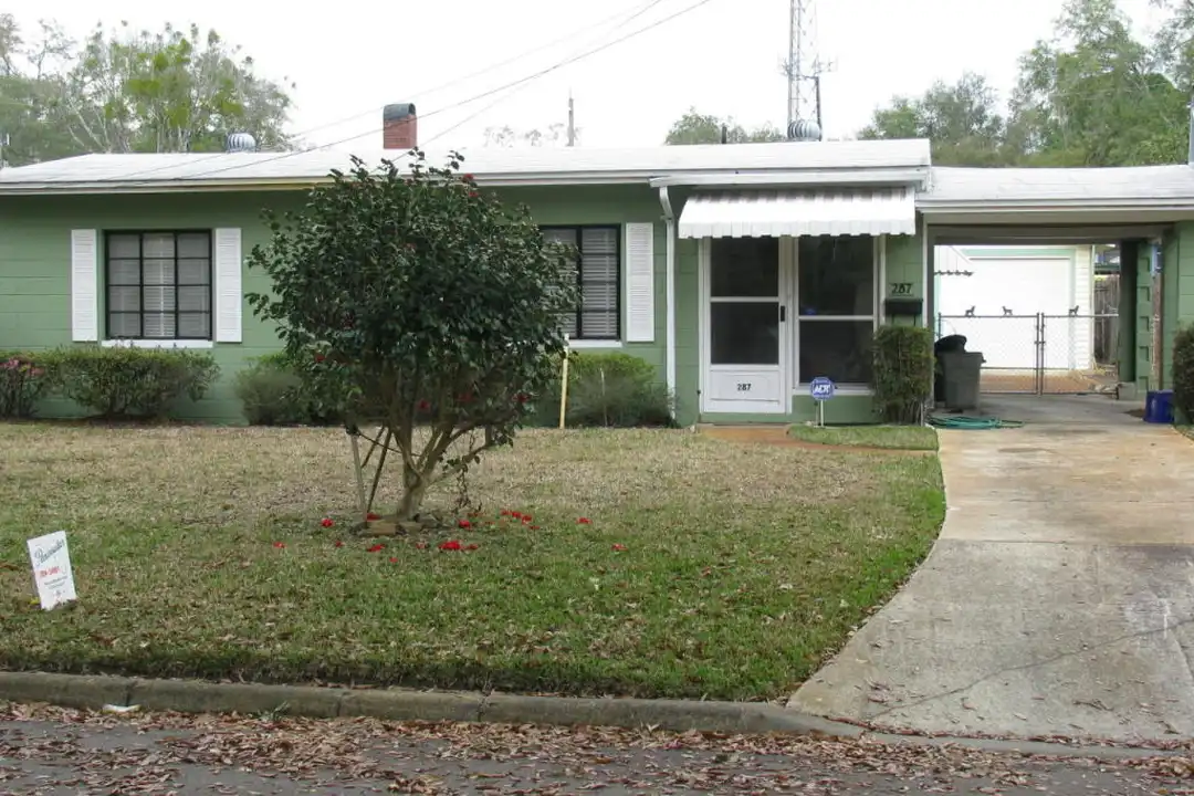 287 E 47th St – pohled 2