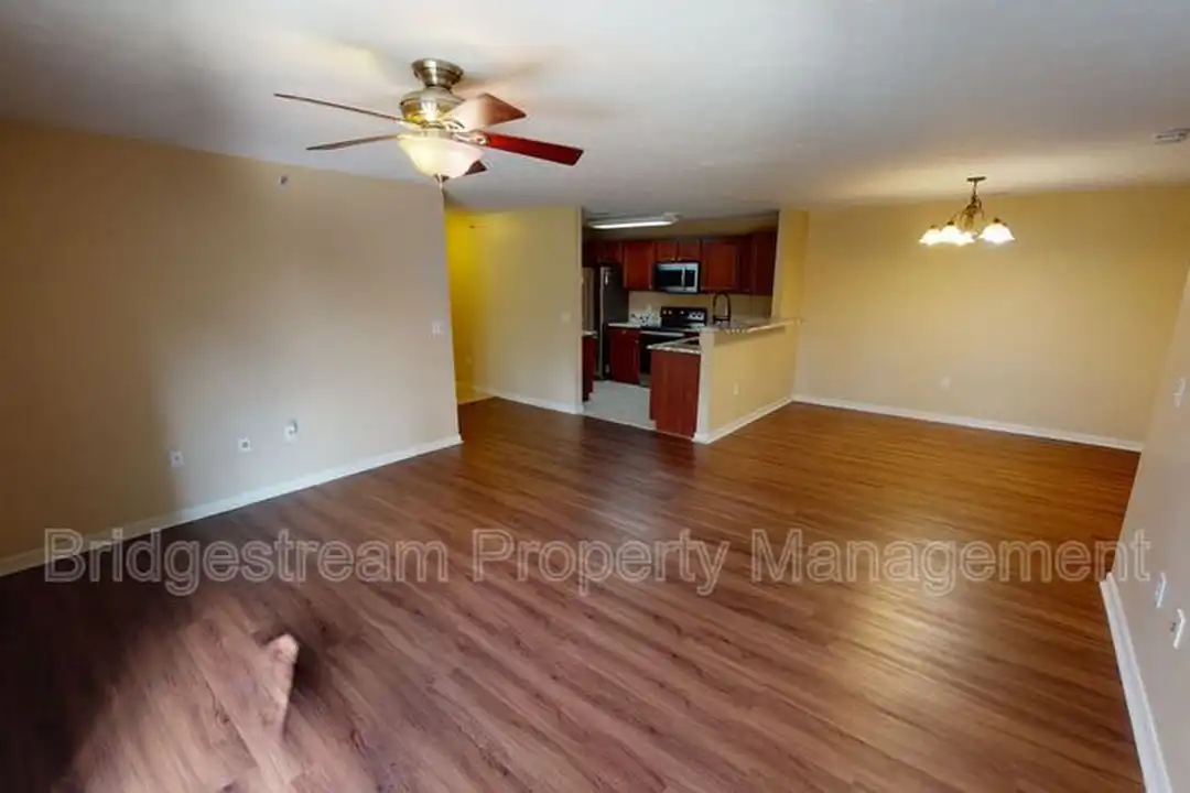 3049 Westminster Dr unit 102 – photo 1 of 9