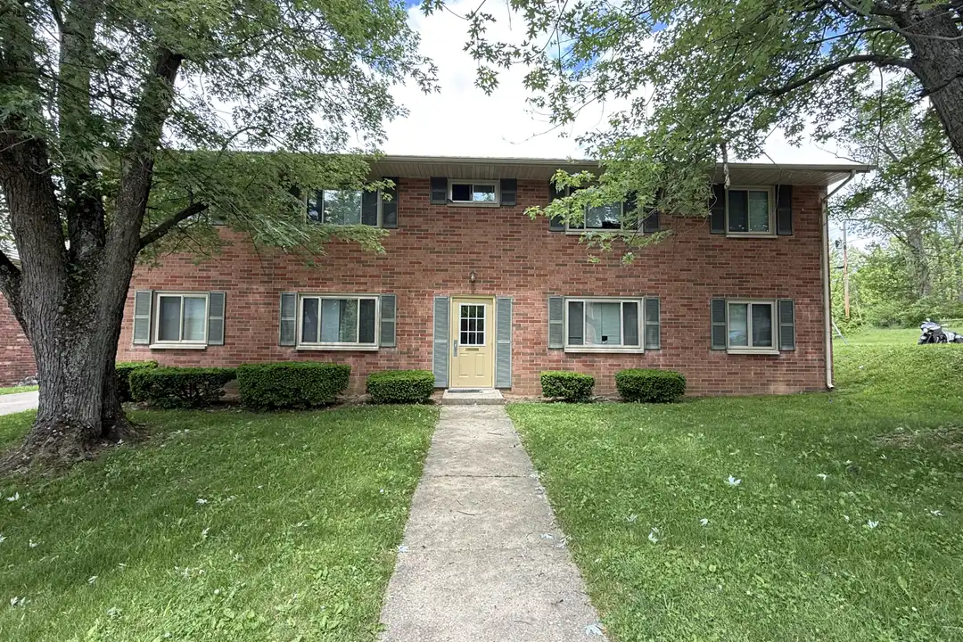 1918 1/2 SW E St unit 1918 1/2 – photo 1 of 14