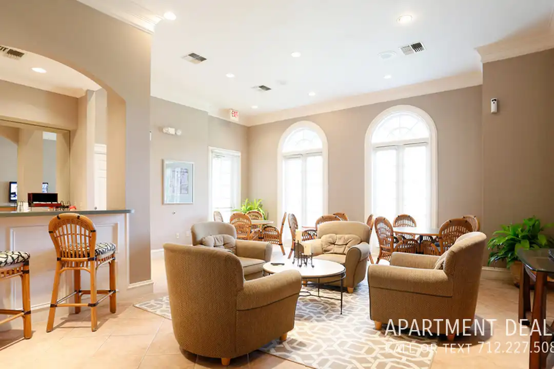 Apartment in Houston, Greenway / Upper Kirby, Greenway - More