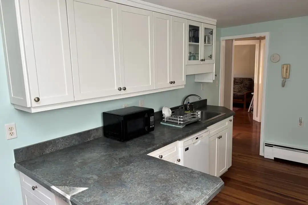 149 Old Sachems Head Rd - More