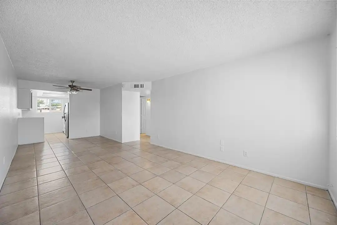 1815 N Spring unit 102 - View 5