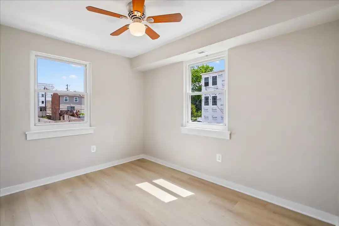 1410 Young St SE unit Young 3 - View 2