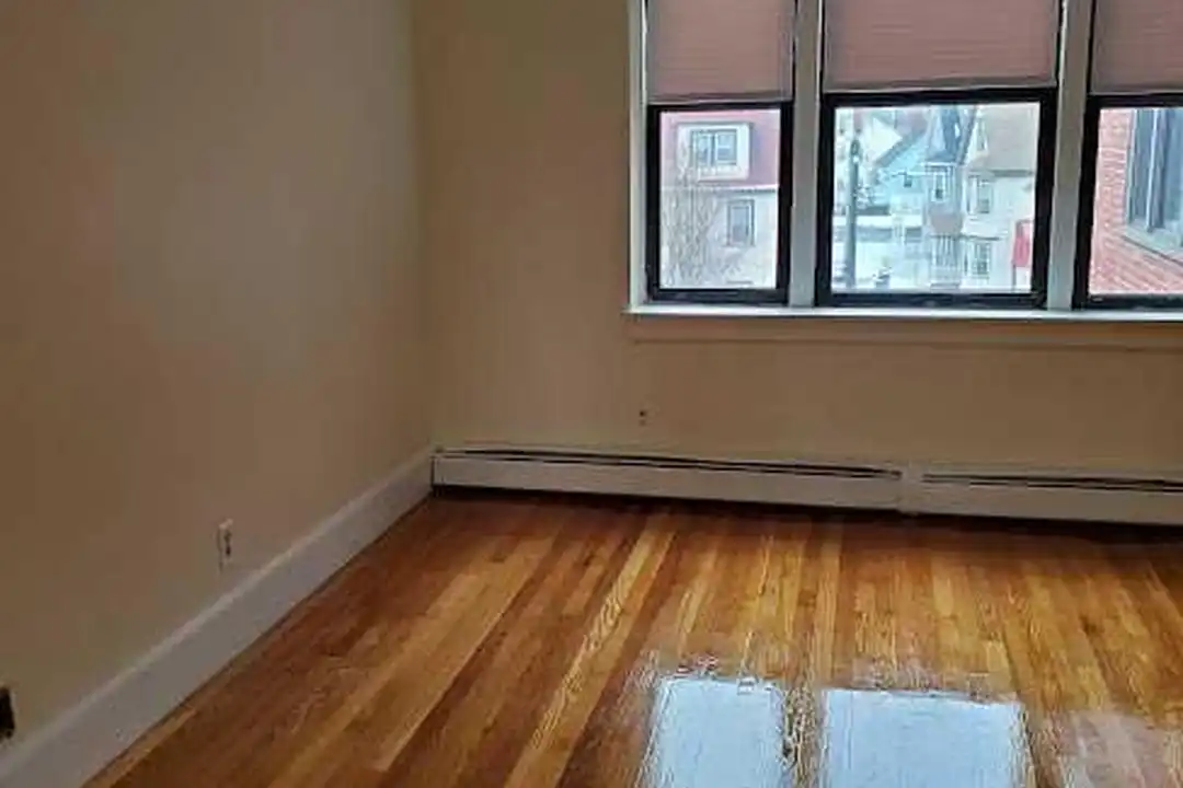 15 Victory Rd - View 2