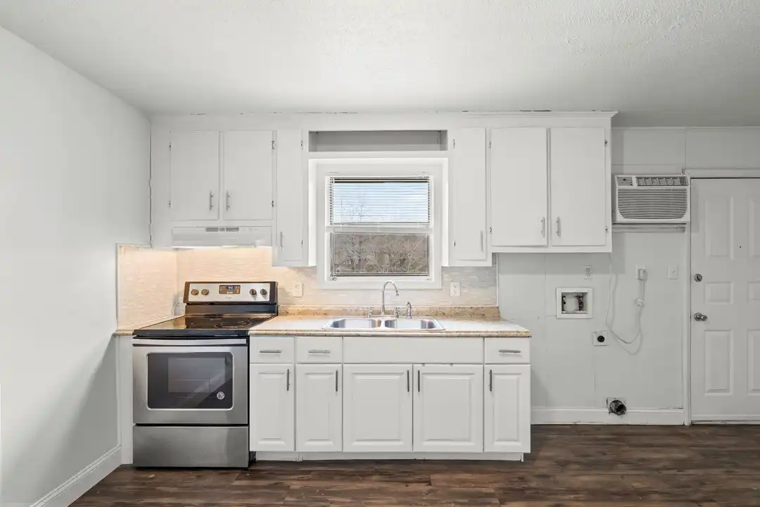 Lexington Park Apartments - View 4