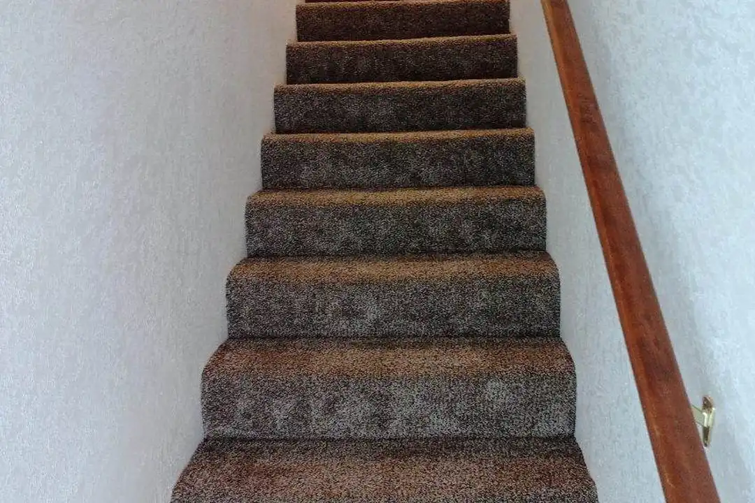 Apartment in Klamath Falls - More