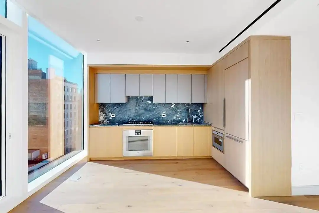 101 W 14th St unit 11A – pohled 2