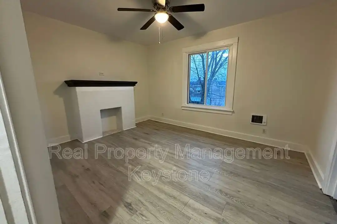 122 E 16th Ave unit 2 – photo 1 of 14