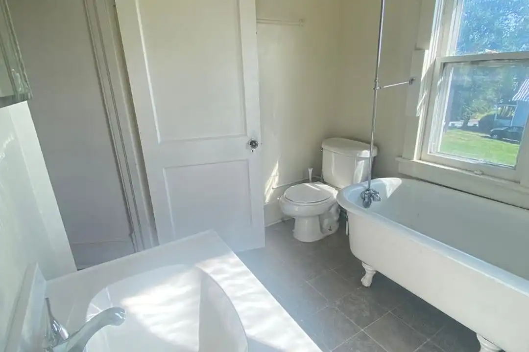 216 Patton Ave NW unit #2 - More
