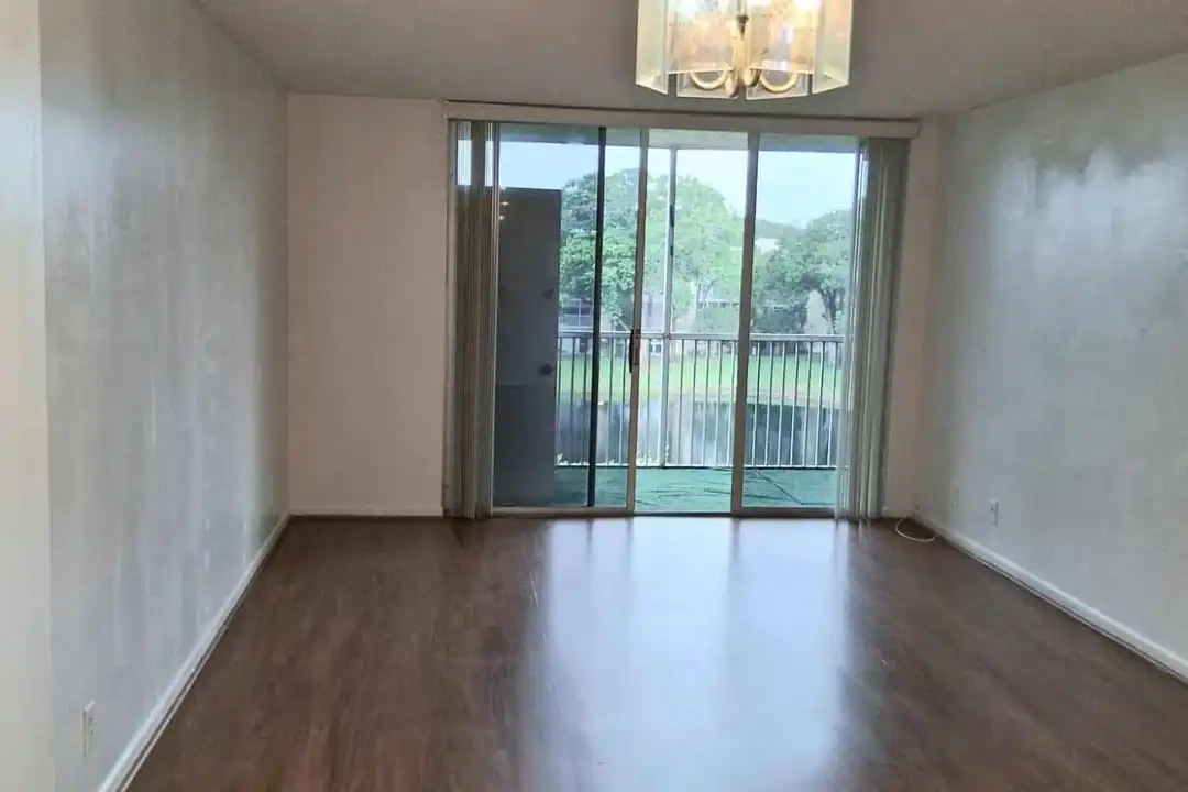 3301 NW 47th Terrace #403 - View 5