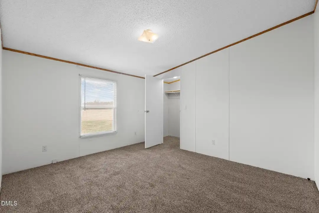 1385 Live Oak Rd - More
