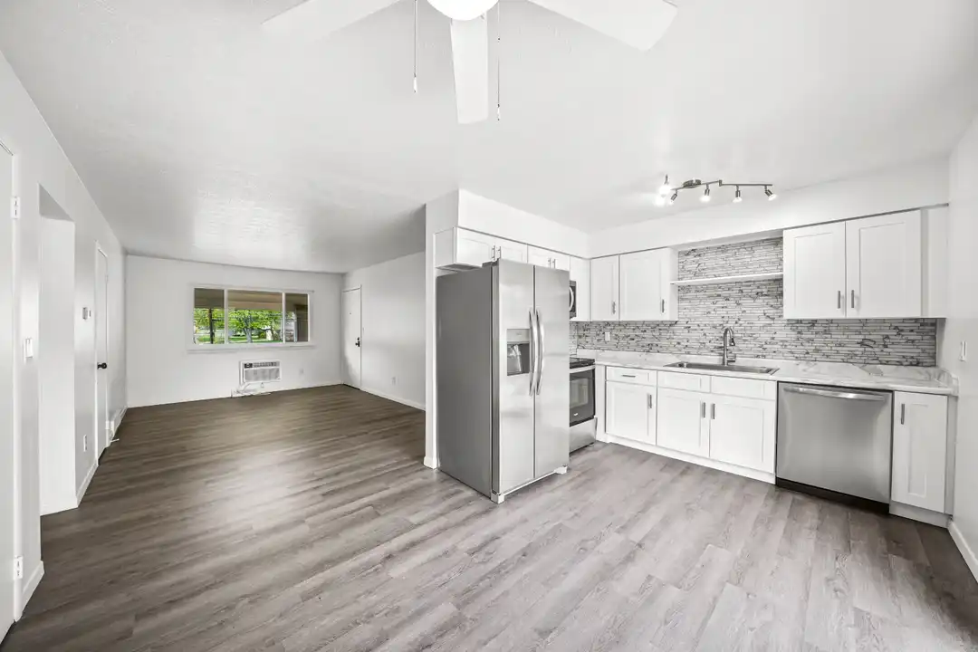 4707 Fishcreek Rd unit 4 – photo 1
