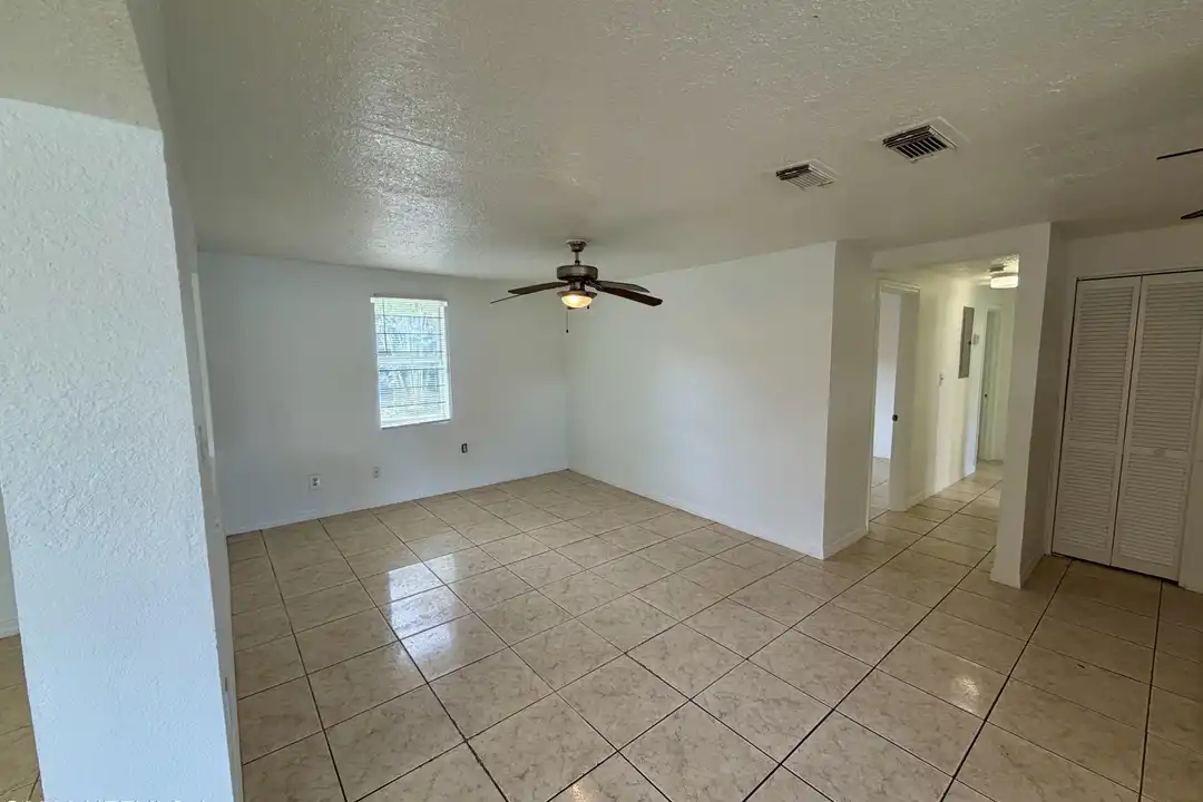 5903 Droad St – pohled 3