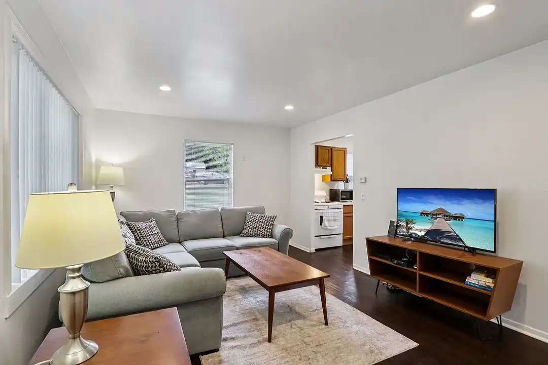 House in Madison - View 3