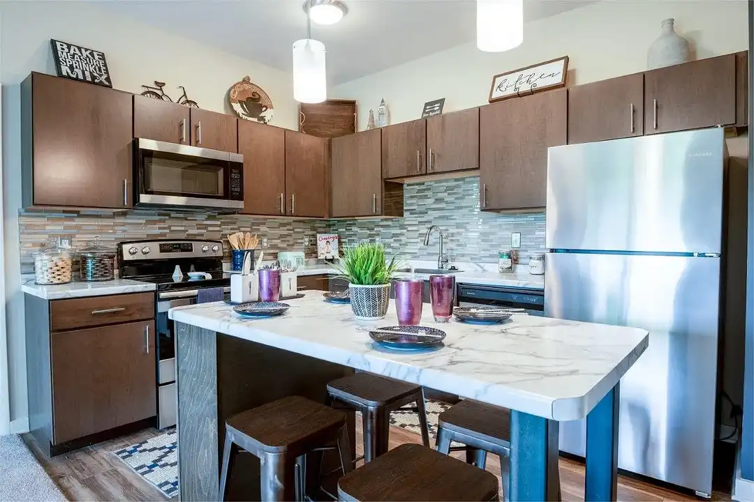 Park West 205 Apartment Homes – photo 1