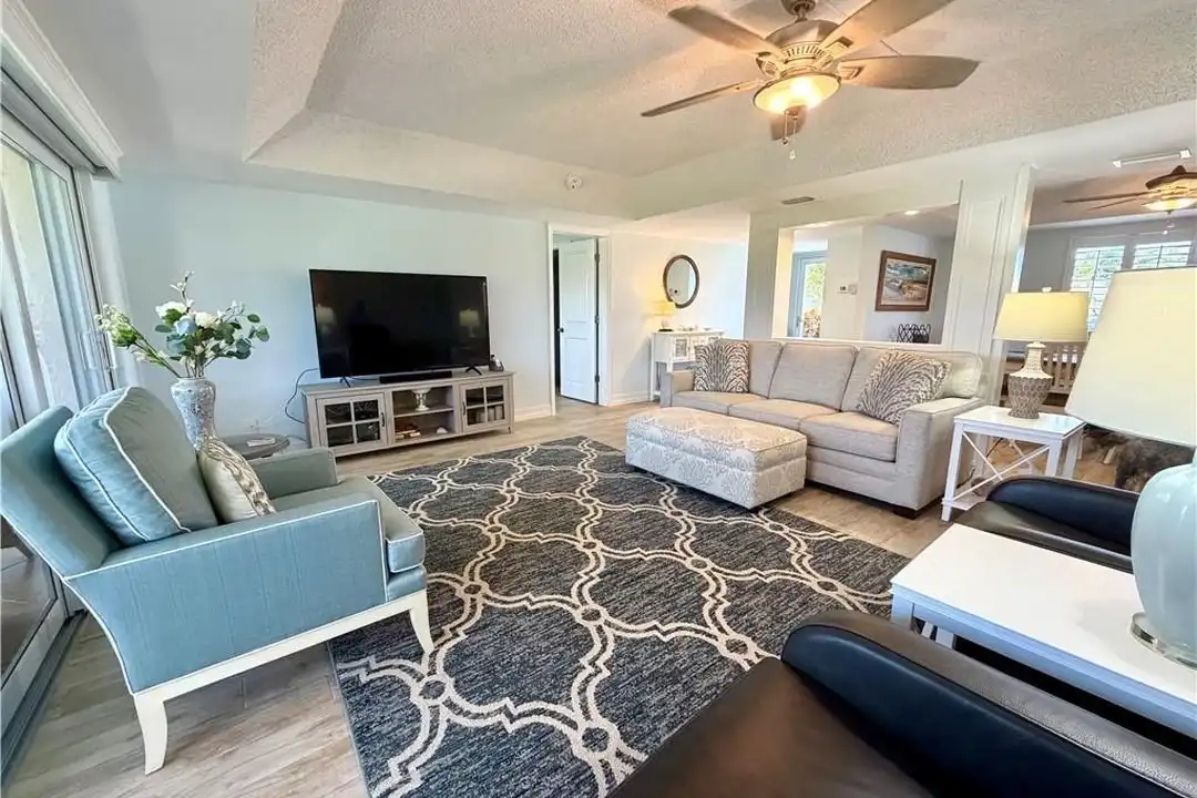 105 Penny Ln #5 - More
