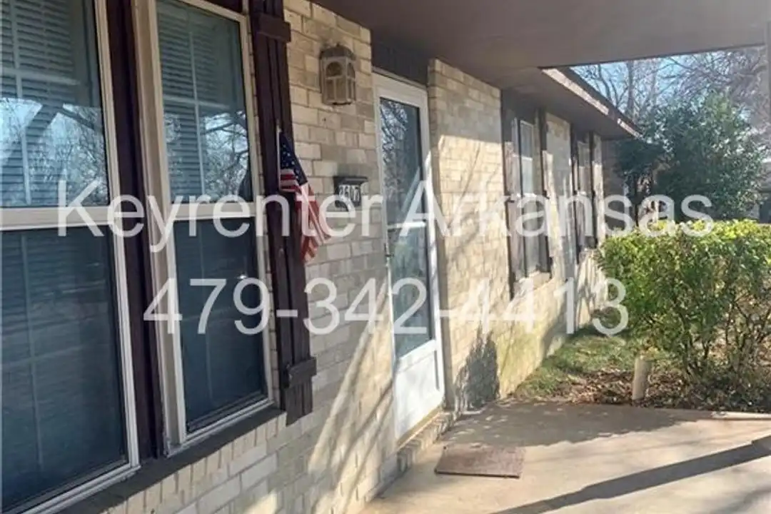 2607 Lee St - View 3