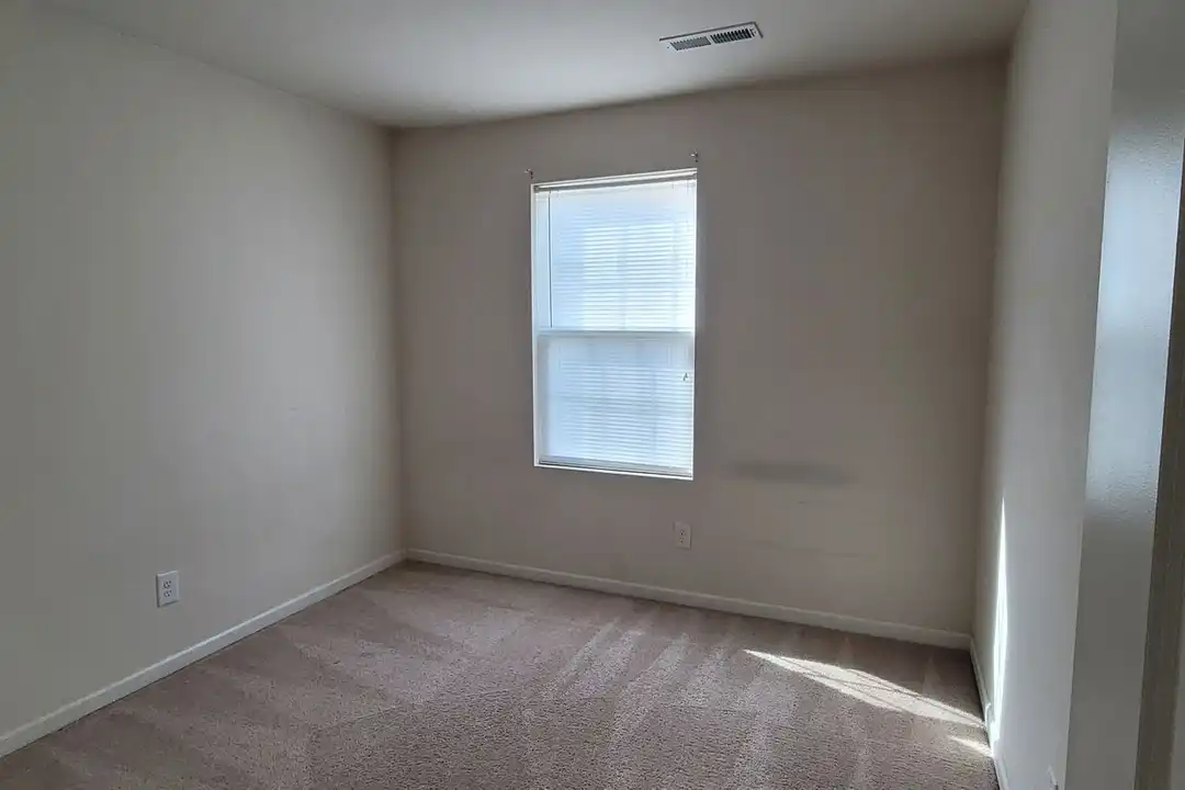 82 Aleah Ct - View 6