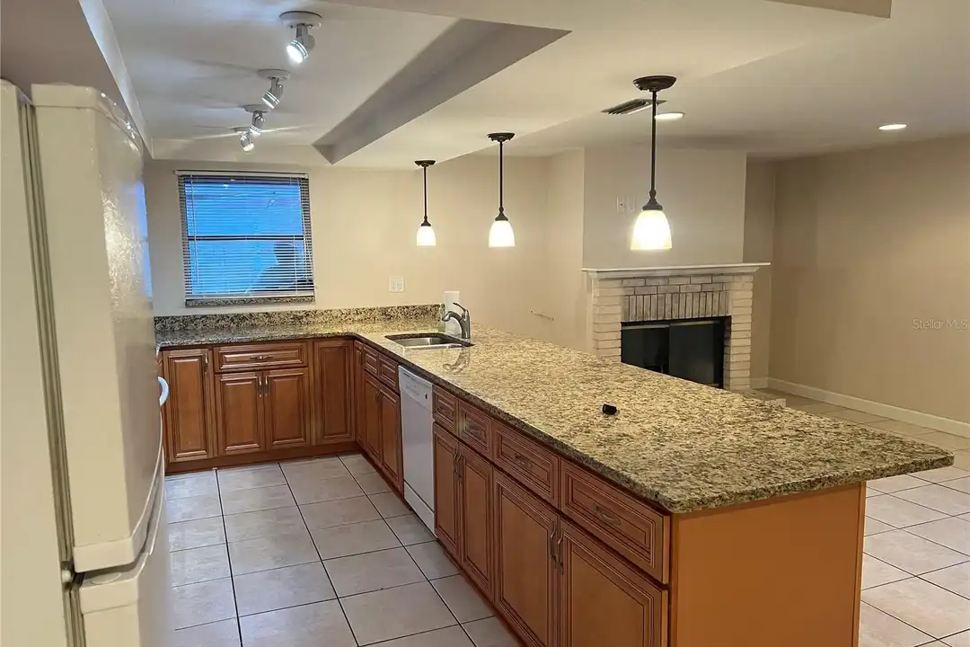 5945 Mockingbird Dr - View 4