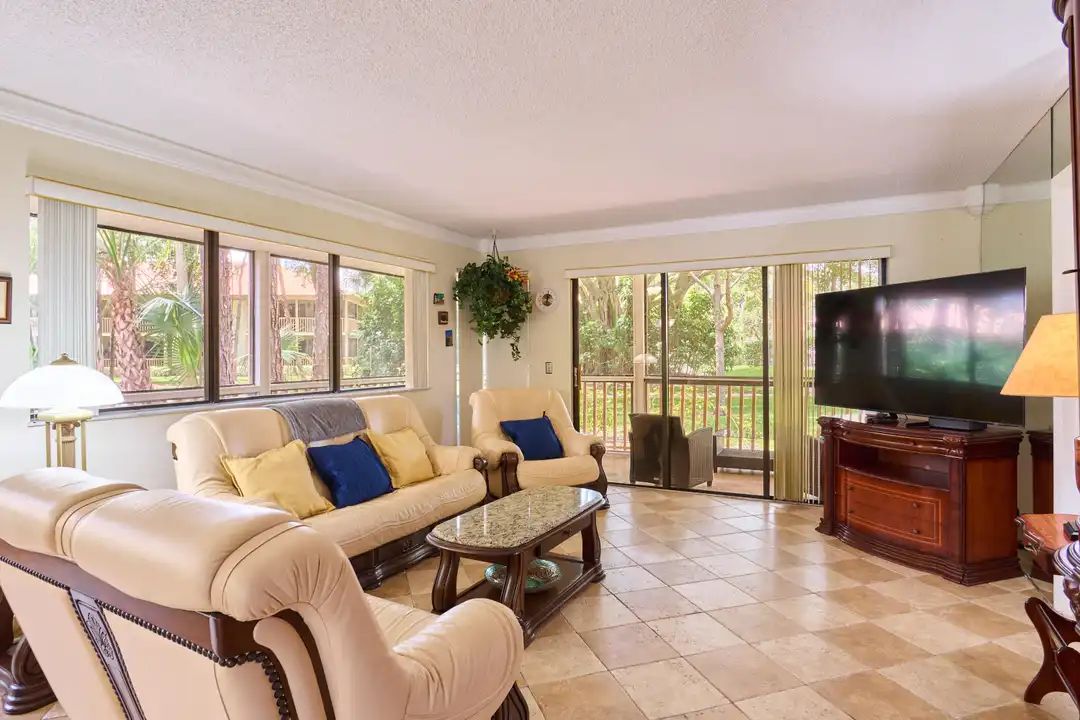 563 Brackenwood Pl - View 6