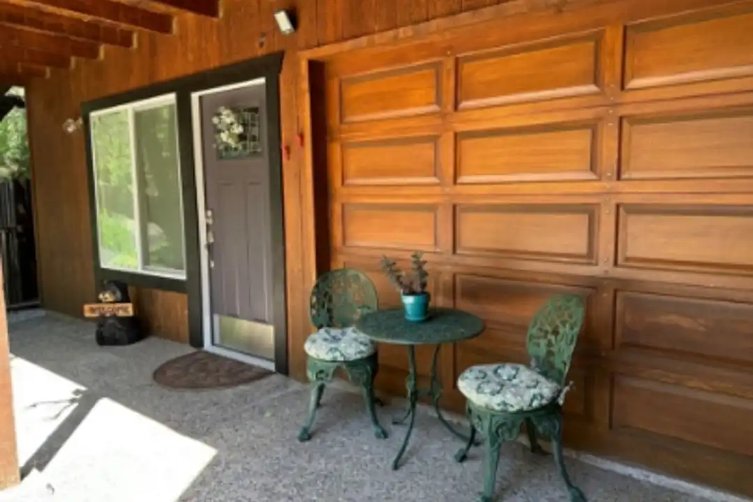 18770 Broadhurst Dr - View 3