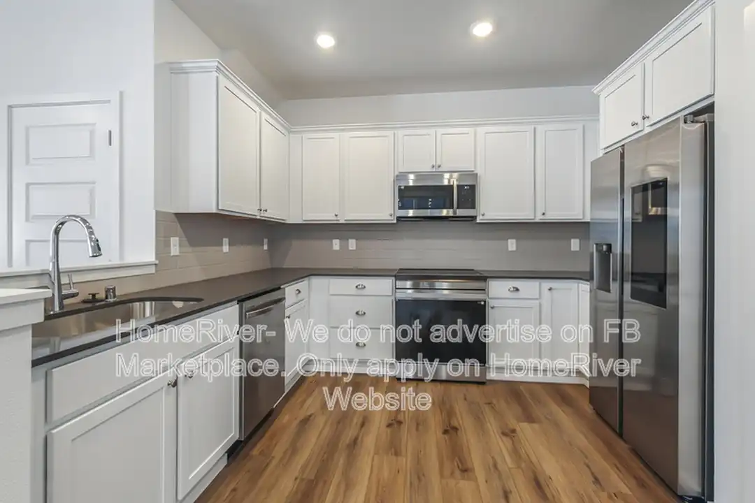 24814 E Coopers Hawk Ln - View 3