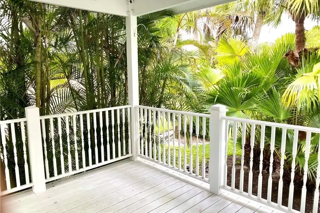 625 SW Salerno Rd - View 5