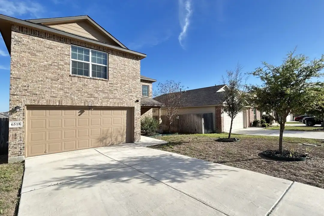 6518 Hoffman Pln - View 2
