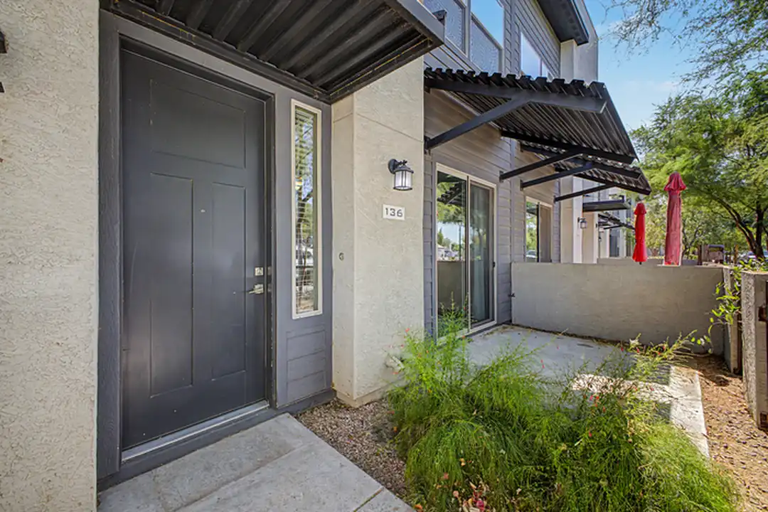 Apartment in Mesa - More