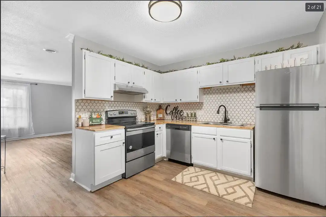 113 Arcadia Ln unit B - View 2