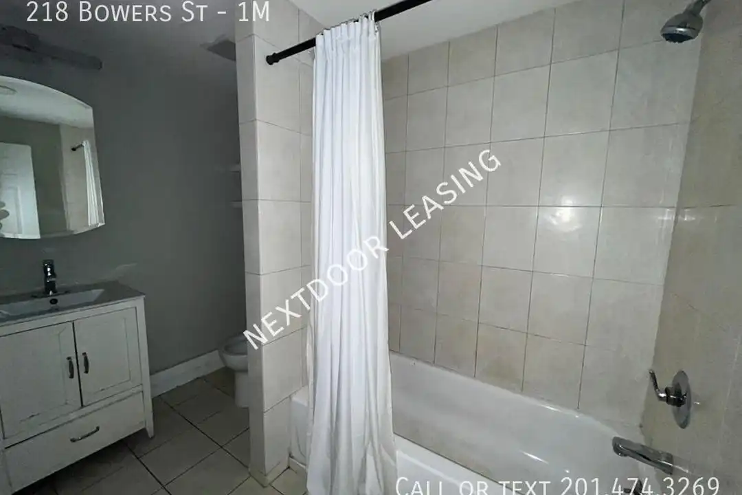 218 Bowers St - View 5