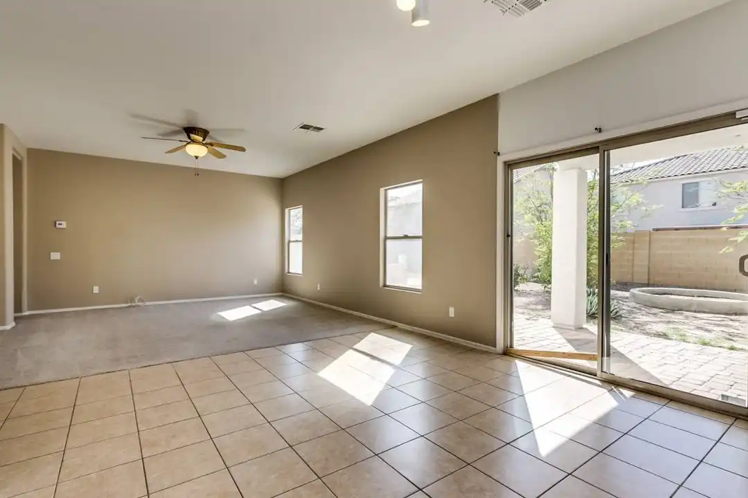5413 W Apollo Rd - More