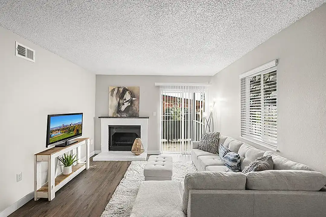 Rosemont West 84th - View 2