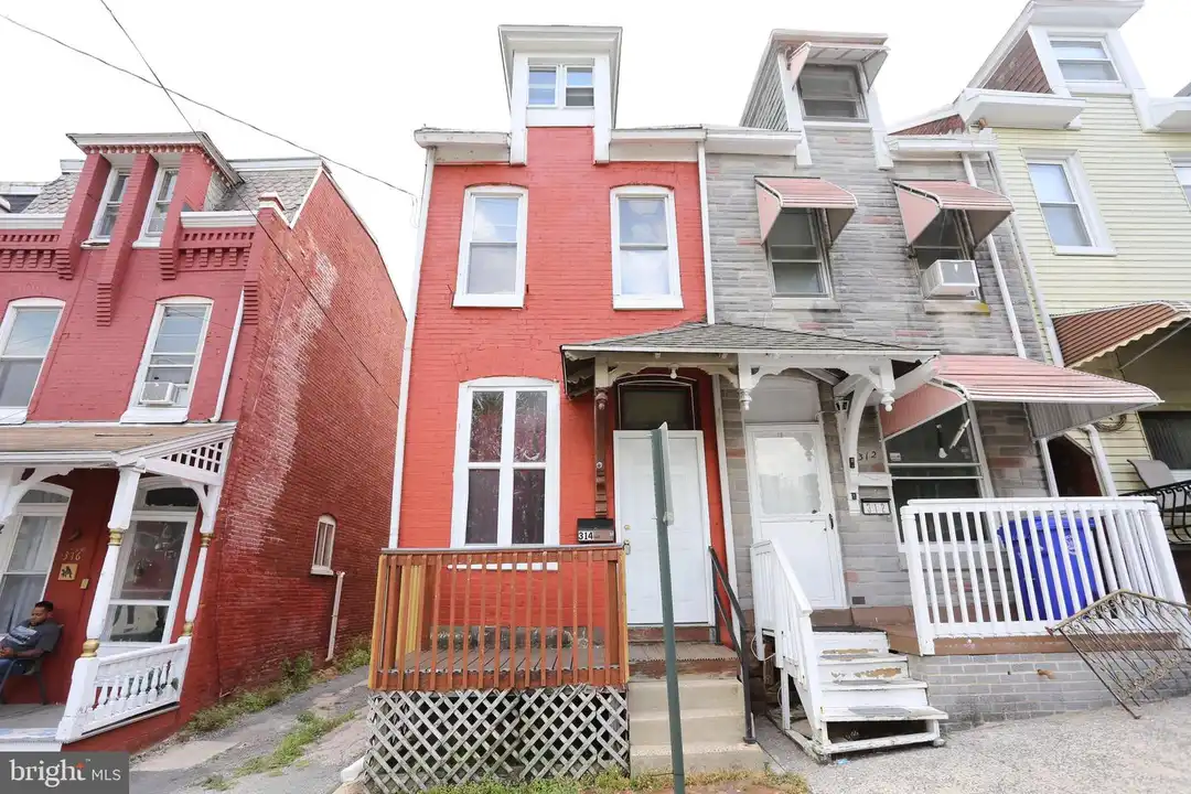 314 S 16th St – photo 1