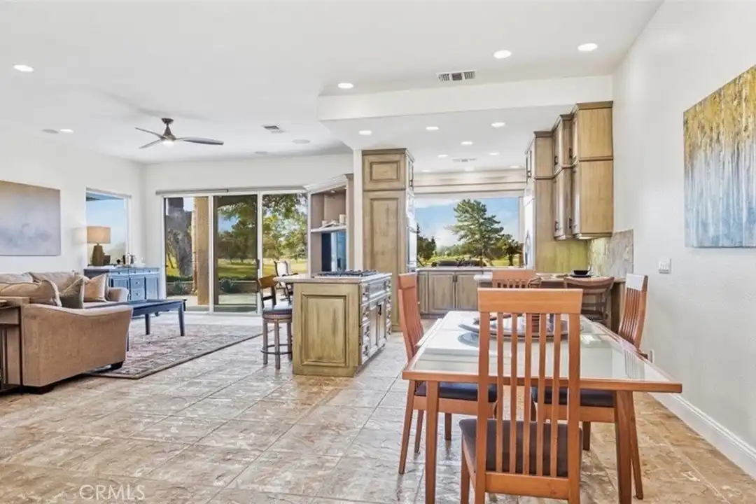 42 Colonial Dr - View 6