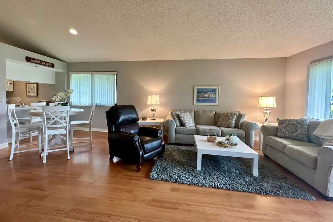 305 Club Dr - View 3
