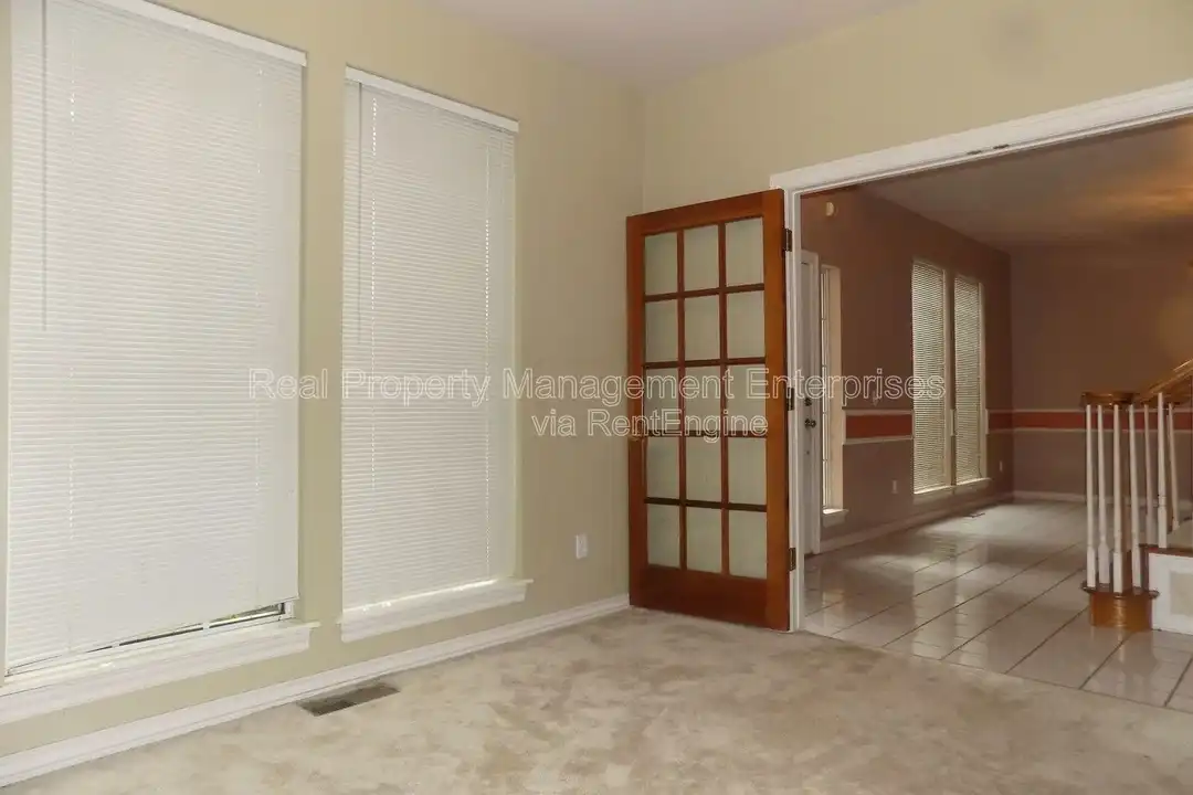 10018 Birkenhead Ct - View 4