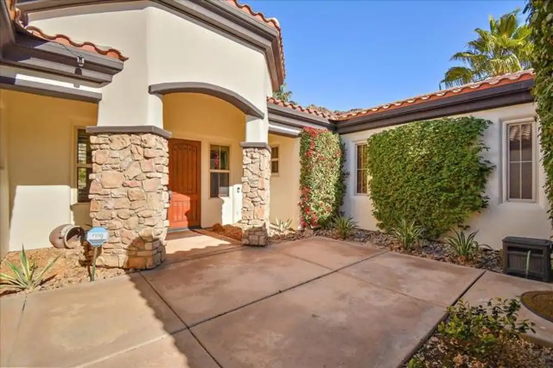 House in La Quinta - View 2