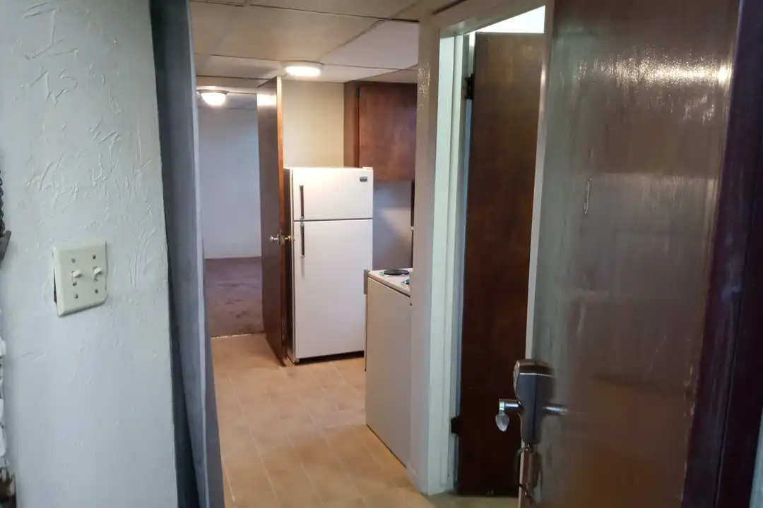 340 S Wagon Wheel Dr unit 3 - View 2