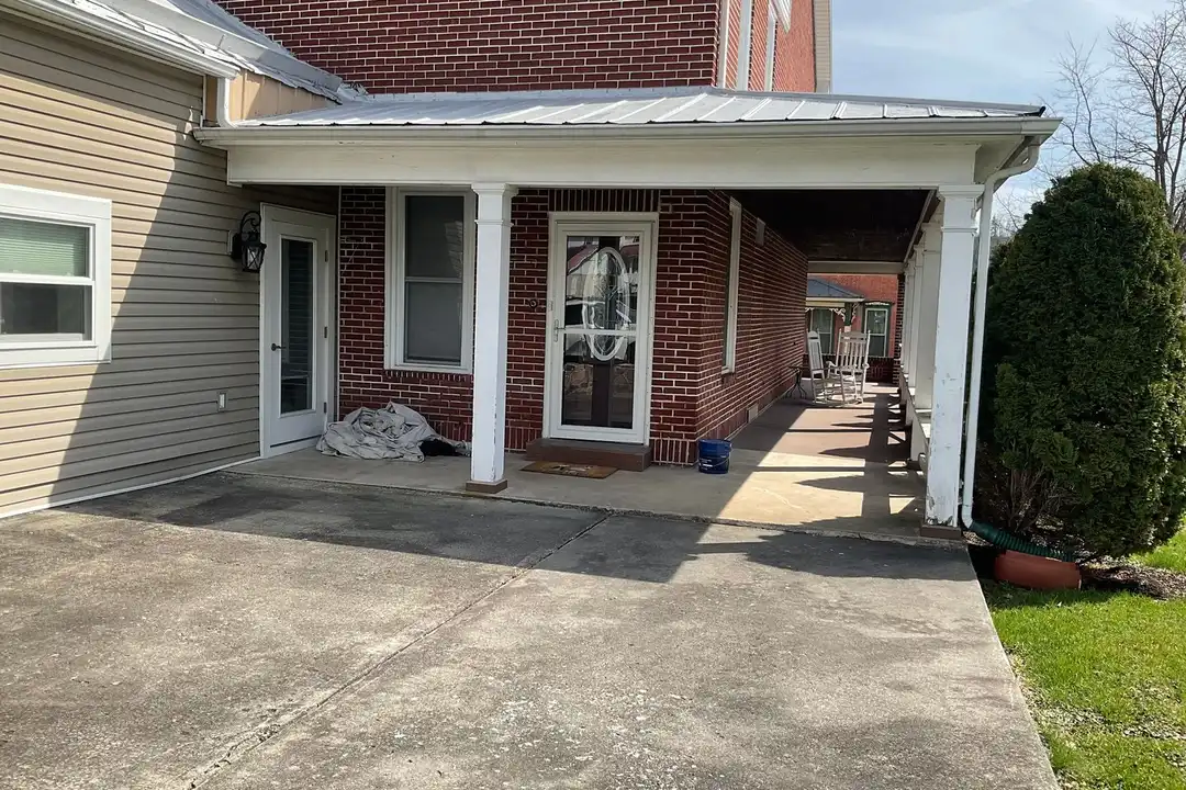 112 W Main St - View 4