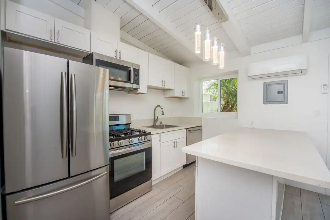 1826 Placentia Ave unit 1828 E - More