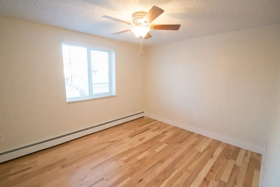 263 N Grant St - More