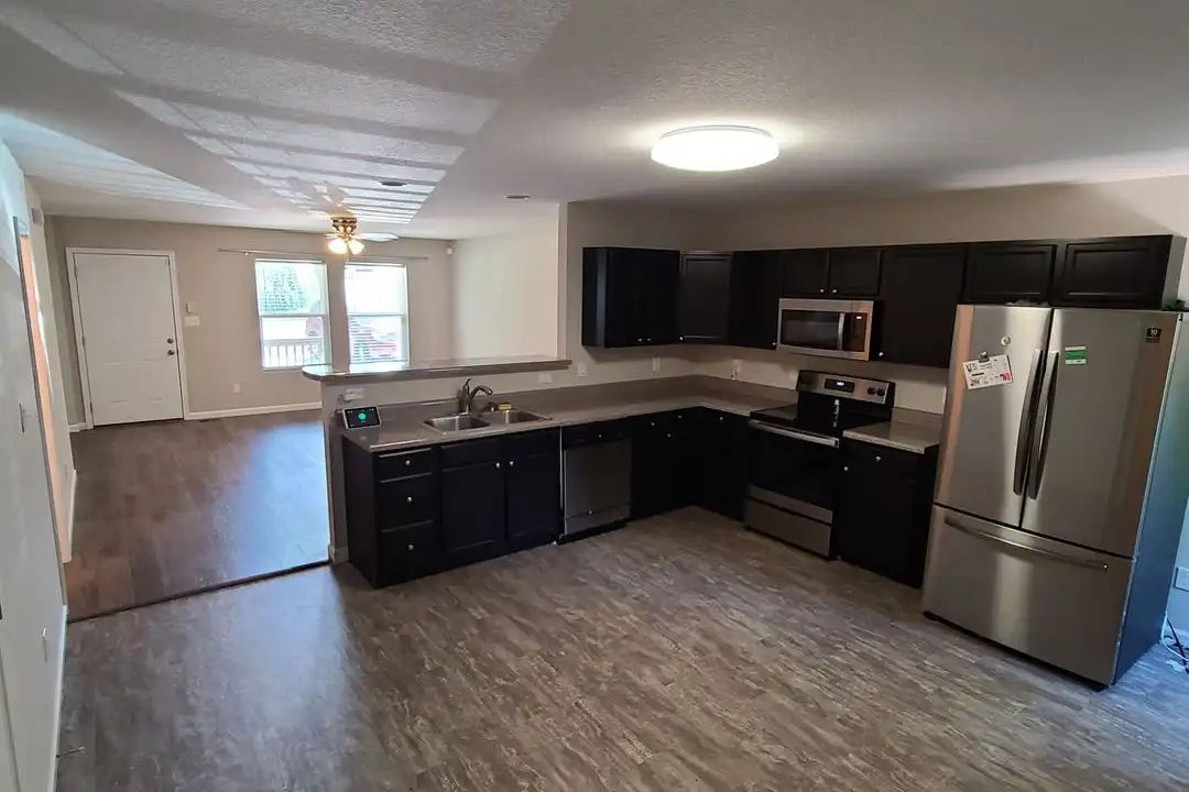 2101 Nadine St - View 3