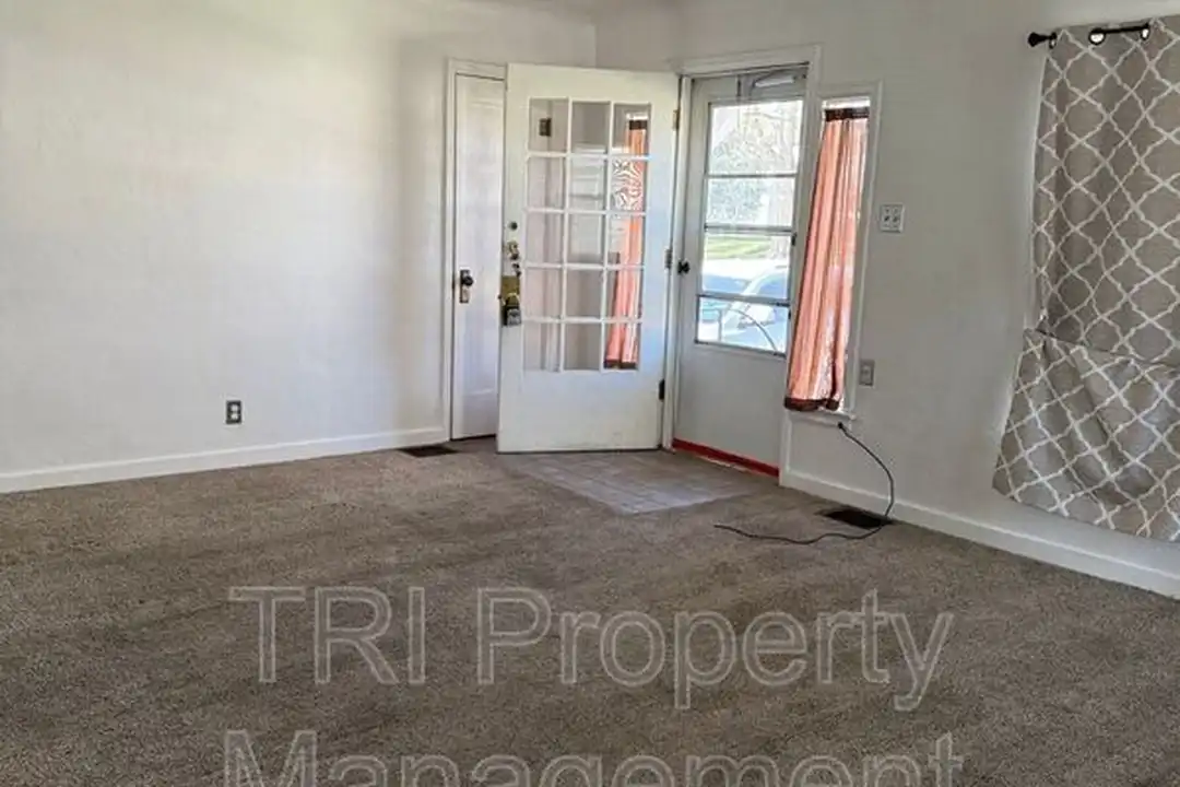 2224 9th Ave - View 4