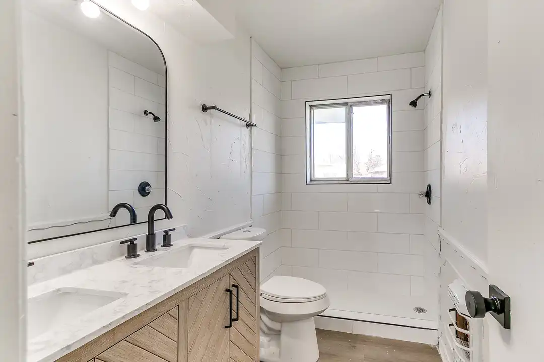 1132 NW 102nd St - More
