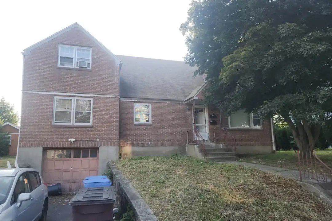 38 Westerly St – photo 1