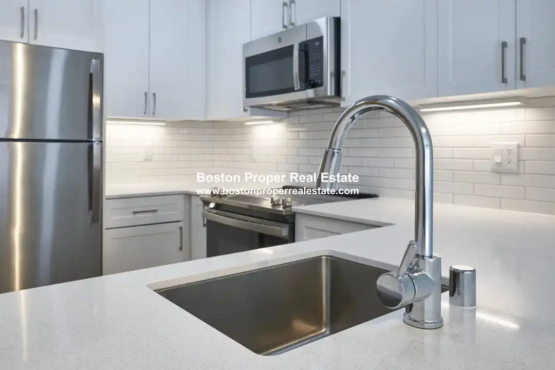 72 Staniford St unit 2717 - View 3