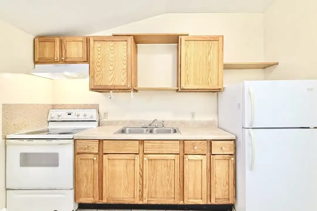 335 E Central Ave - More